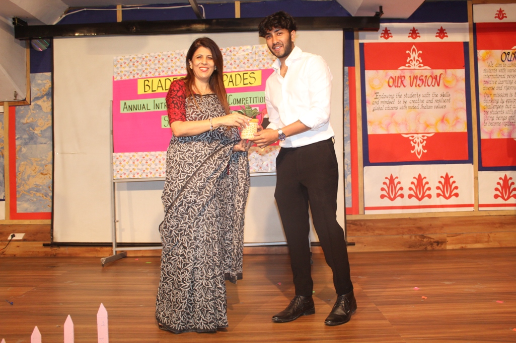 BLADES AND SPADES Maharaja Agarsain Public School Ashok Vihar